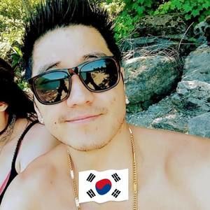 Meet your Posher, Corey